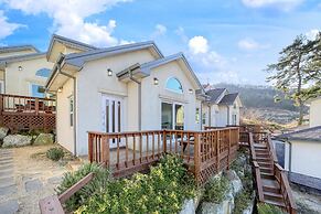 Yeosu Healling Spa Pension