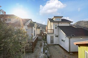 Yeosu Healling Spa Pension