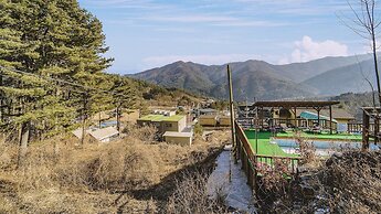 Gapyeong Areummaru Pension