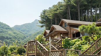 Gapyeong Areummaru Pension