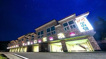 Yeosu King Pension Tel