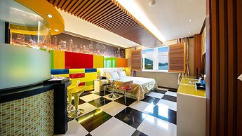 Yeosu King Pension Tel