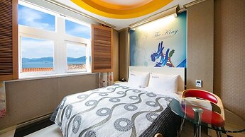 Yeosu King Pension Tel