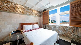 Yeosu King Pension Tel