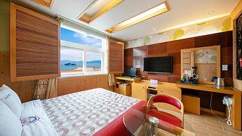 Yeosu King Pension Tel