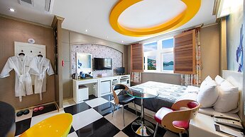 Yeosu King Pension Tel