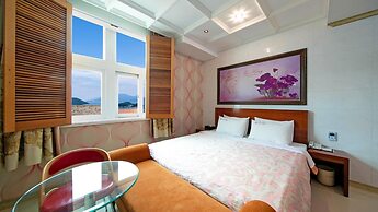 Yeosu King Pension Tel