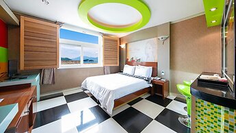 Yeosu King Pension Tel