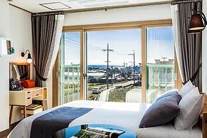 Seogwipo J Cube Pension