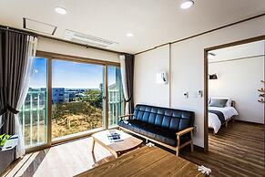 Seogwipo J Cube Pension