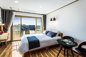 Seogwipo J Cube Pension