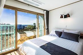 Seogwipo J Cube Pension