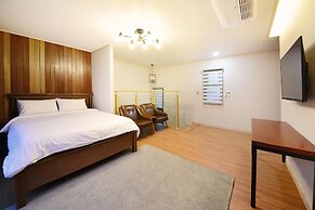 Jeju la Cour Pension