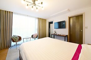 Jeju la Cour Pension