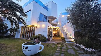 Seogwipo Dawa Pool Villa Pension