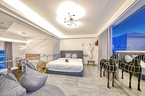 Seogwipo Dawa Pool Villa Pension