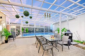 Seogwipo Dawa Pool Villa Pension