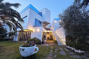 Seogwipo Dawa Pool Villa Pension