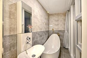 Seogwipo Dawa Pool Villa Pension