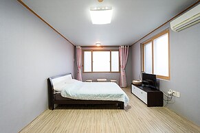 Samcheok Sol Beach Pension