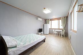 Samcheok Sol Beach Pension
