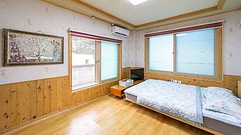 Samcheok Sol Beach Pension