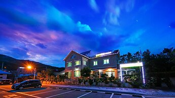 Samcheok Sol Beach Pension