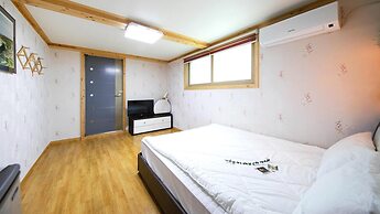 Samcheok Sol Beach Pension