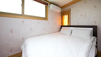 Samcheok Sol Beach Pension