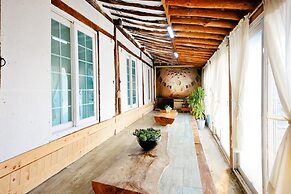 Gyeongju Seokgulam Pension