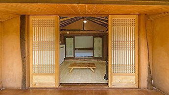 Gyeongju Seokgulam Pension