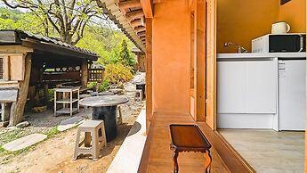 Gyeongju Seokgulam Pension