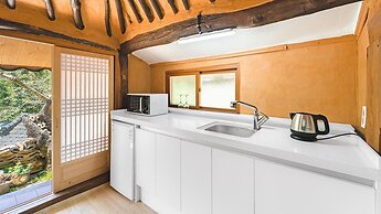 Gyeongju Seokgulam Pension