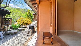 Gyeongju Seokgulam Pension