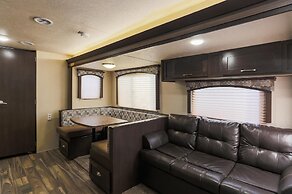 Gangneung Wow Park Caravan