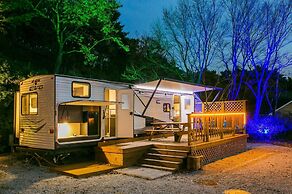 Gangneung Wow Park Caravan