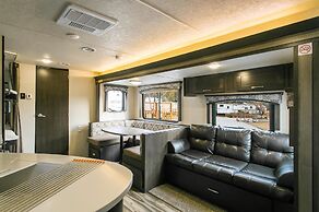 Gangneung Wow Park Caravan