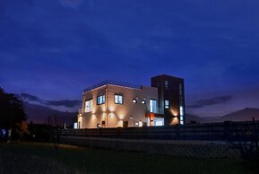 Sokcho Lasso Pool Villa Pension