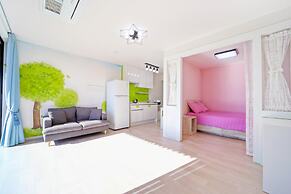 Gyeongju Hyu Plus Pension