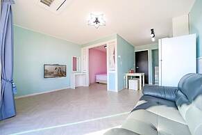 Gyeongju Hyu Plus Pension