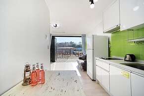 Gyeongju Hyu Plus Pension