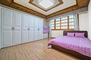 Gyeongju Hyu Plus Pension