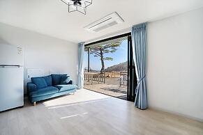 Gyeongju Hyu Plus Pension