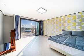 Gyeongju Hyu Plus Pension