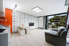 Gyeongju Hyu Plus Pension