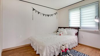 Seogwipo Sungsan Golden Village Pension