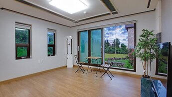 Seogwipo Sungsan Golden Village Pension