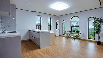 Seogwipo Sungsan Golden Village Pension