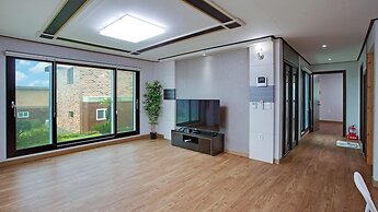 Seogwipo Sungsan Golden Village Pension