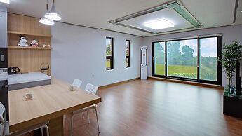 Seogwipo Sungsan Golden Village Pension